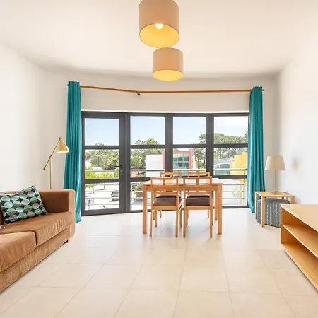 Guestready - Palmela Village Apts
