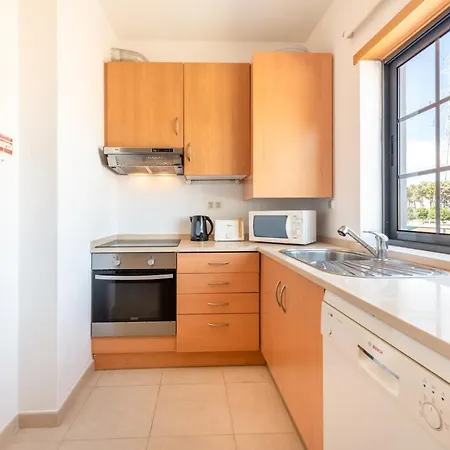 Guestready - Palmela Village Apts